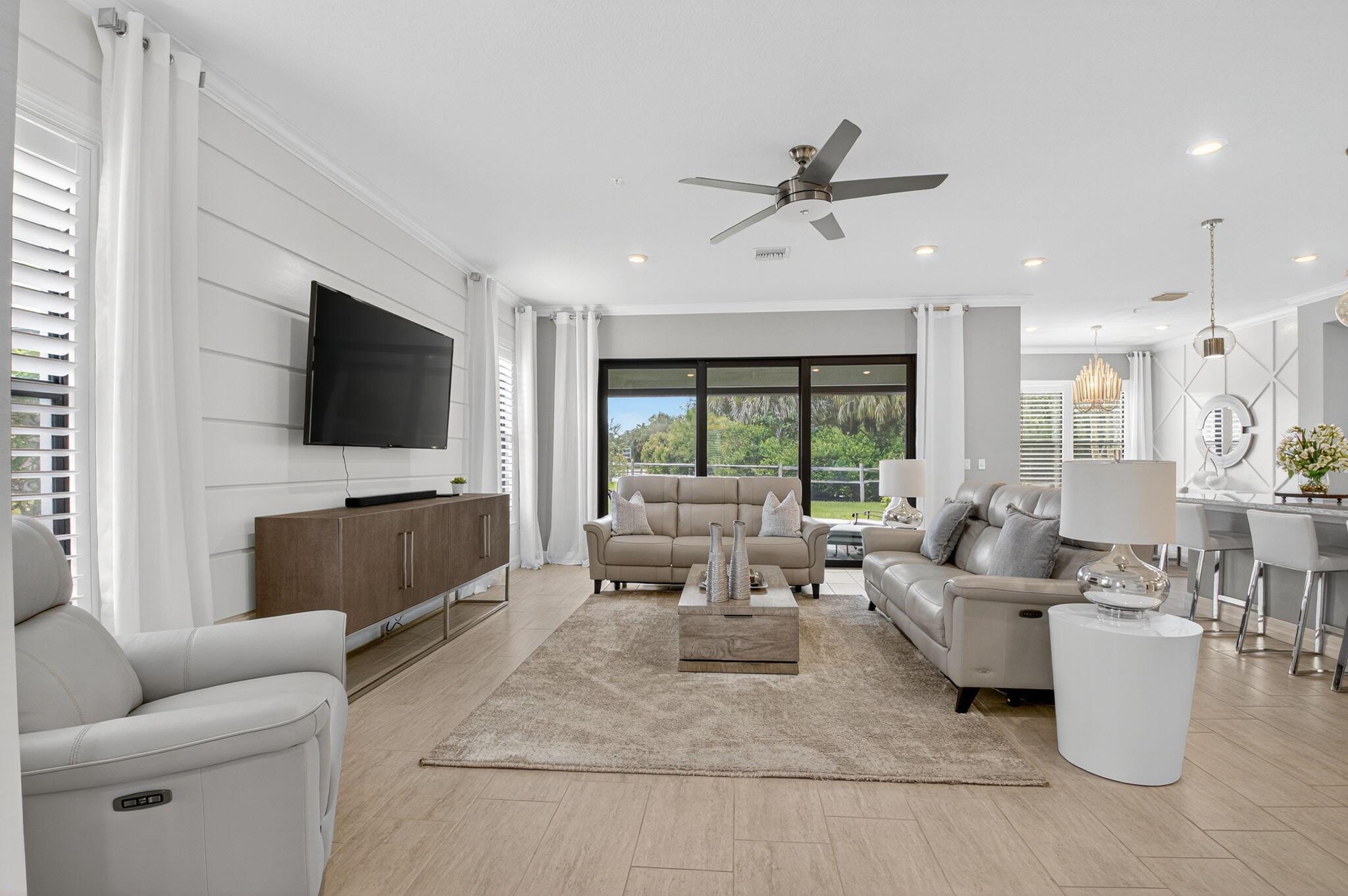BOCA FLORES - Residential Lease