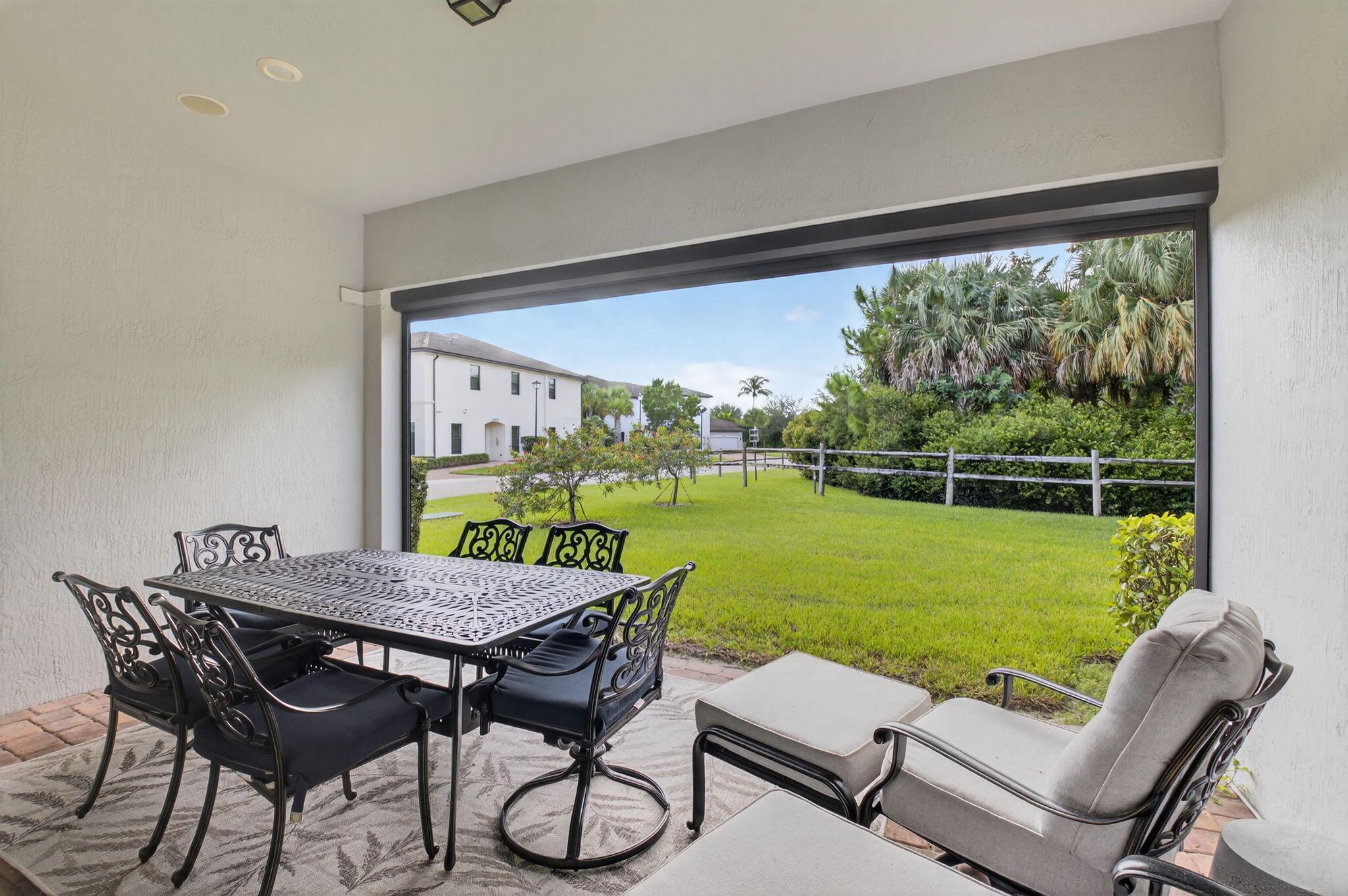 BOCA FLORES - Residential Lease