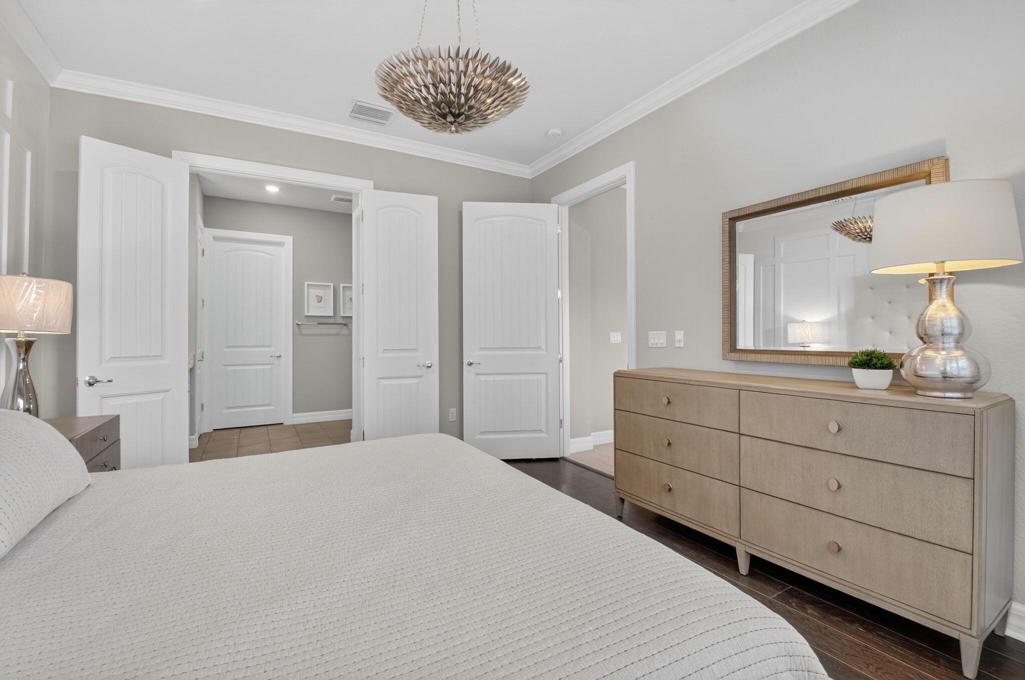 BOCA FLORES - Residential Lease