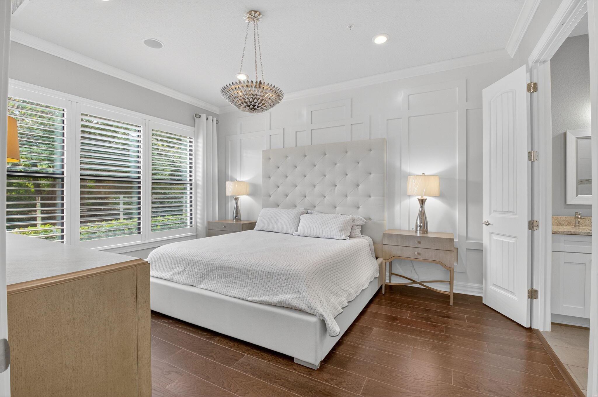 BOCA FLORES - Residential Lease