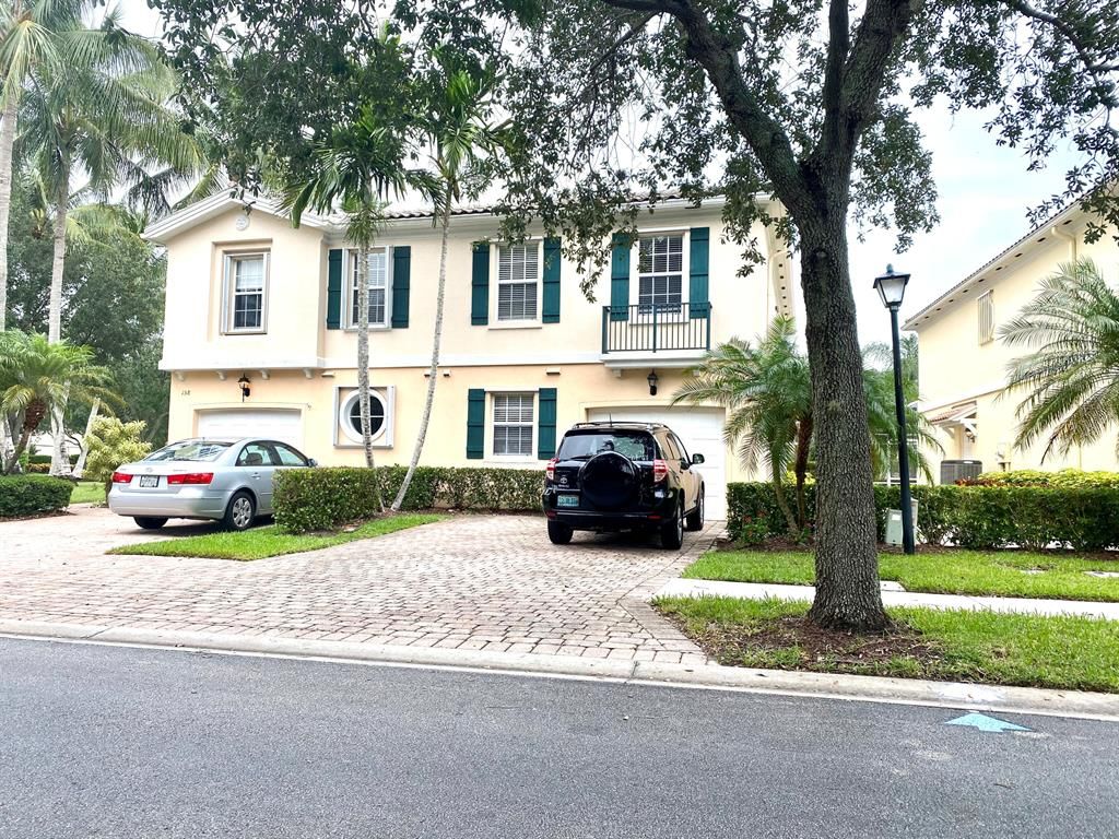 Photo of 156 Santa Barbara Way, Palm Beach Gardens, FL 33410 (MLS # R10740779)