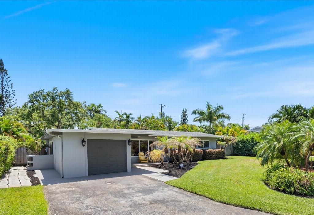 2736 NE 1st Ter