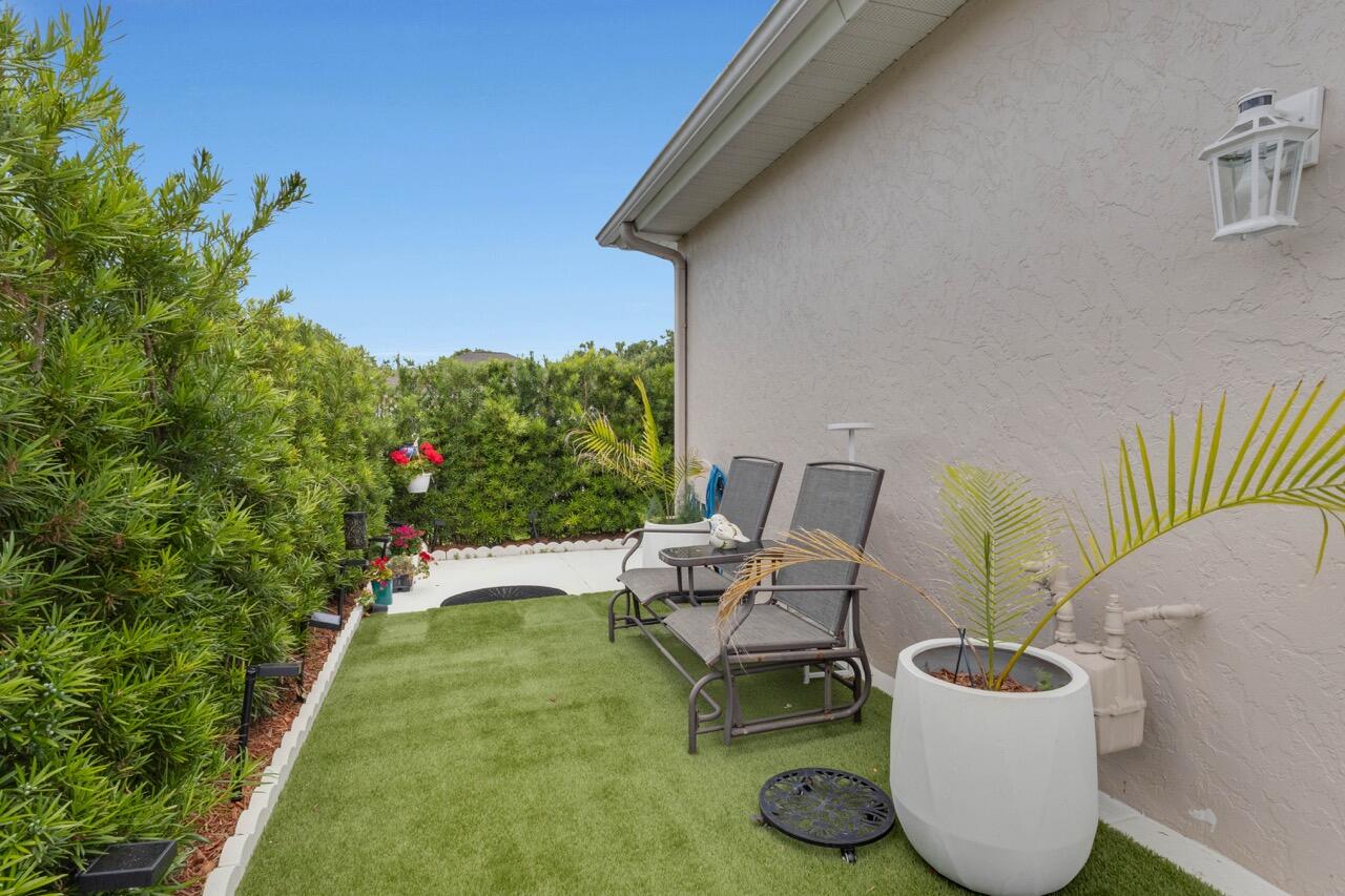 HAMMOCK LAKES PHASE I - Residential