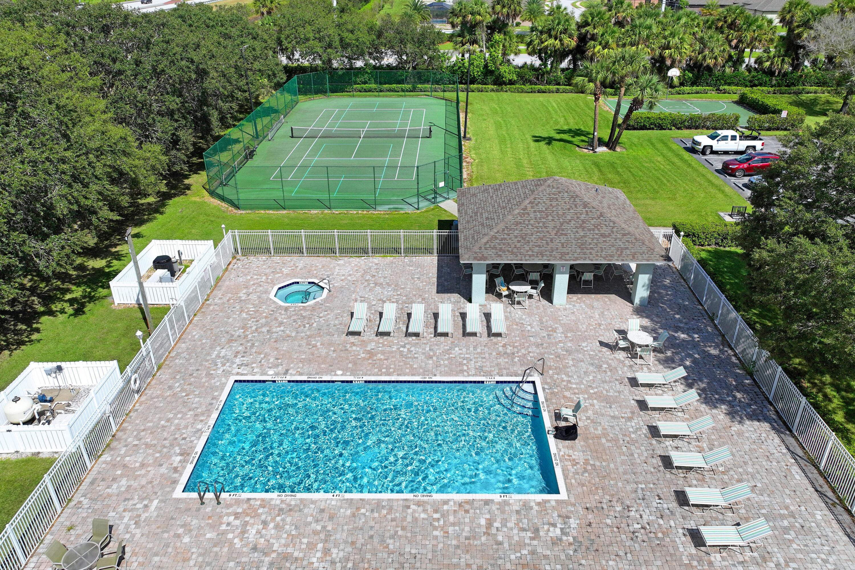 HAMMOCK LAKES PHASE I - Residential
