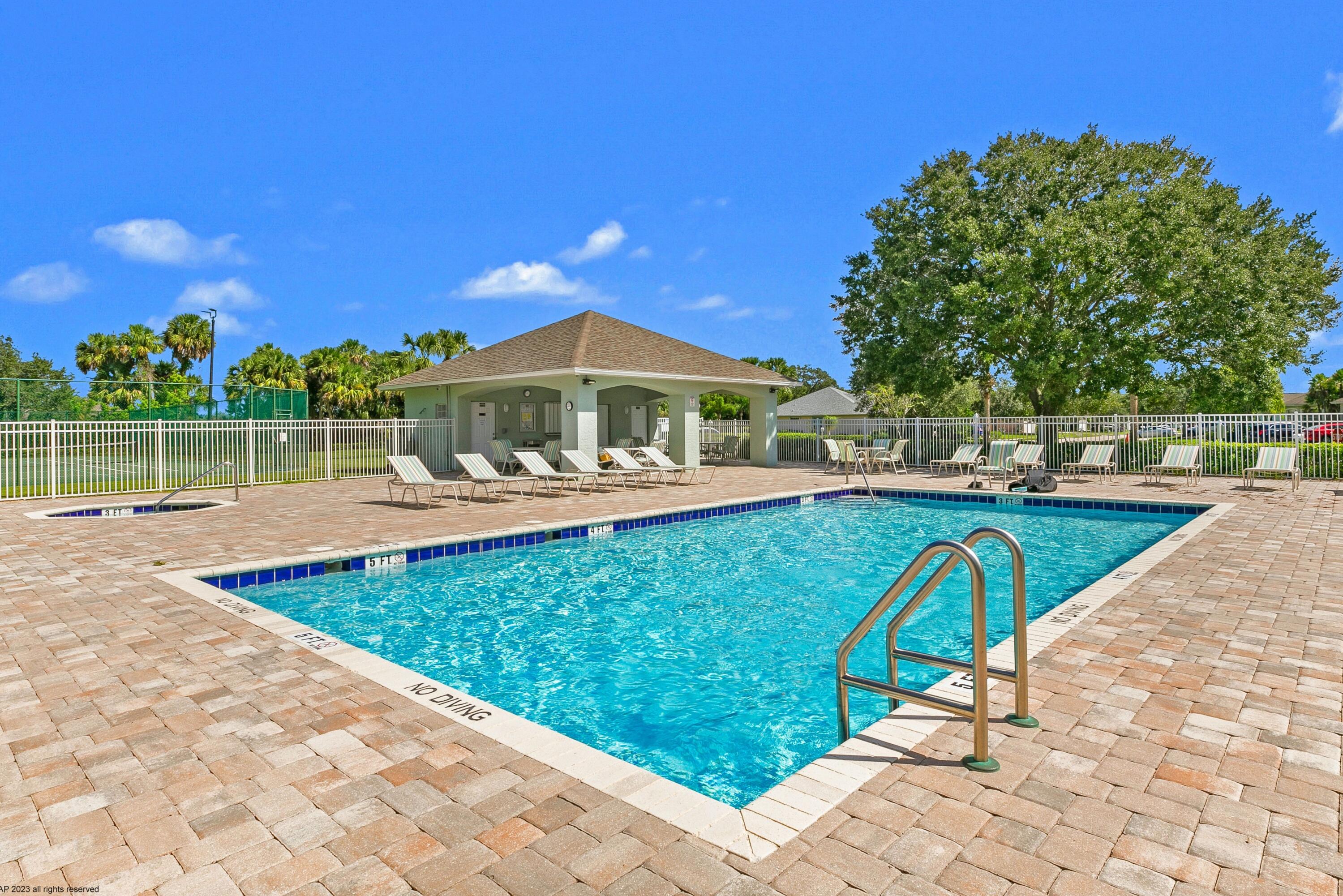 HAMMOCK LAKES PHASE I - Residential