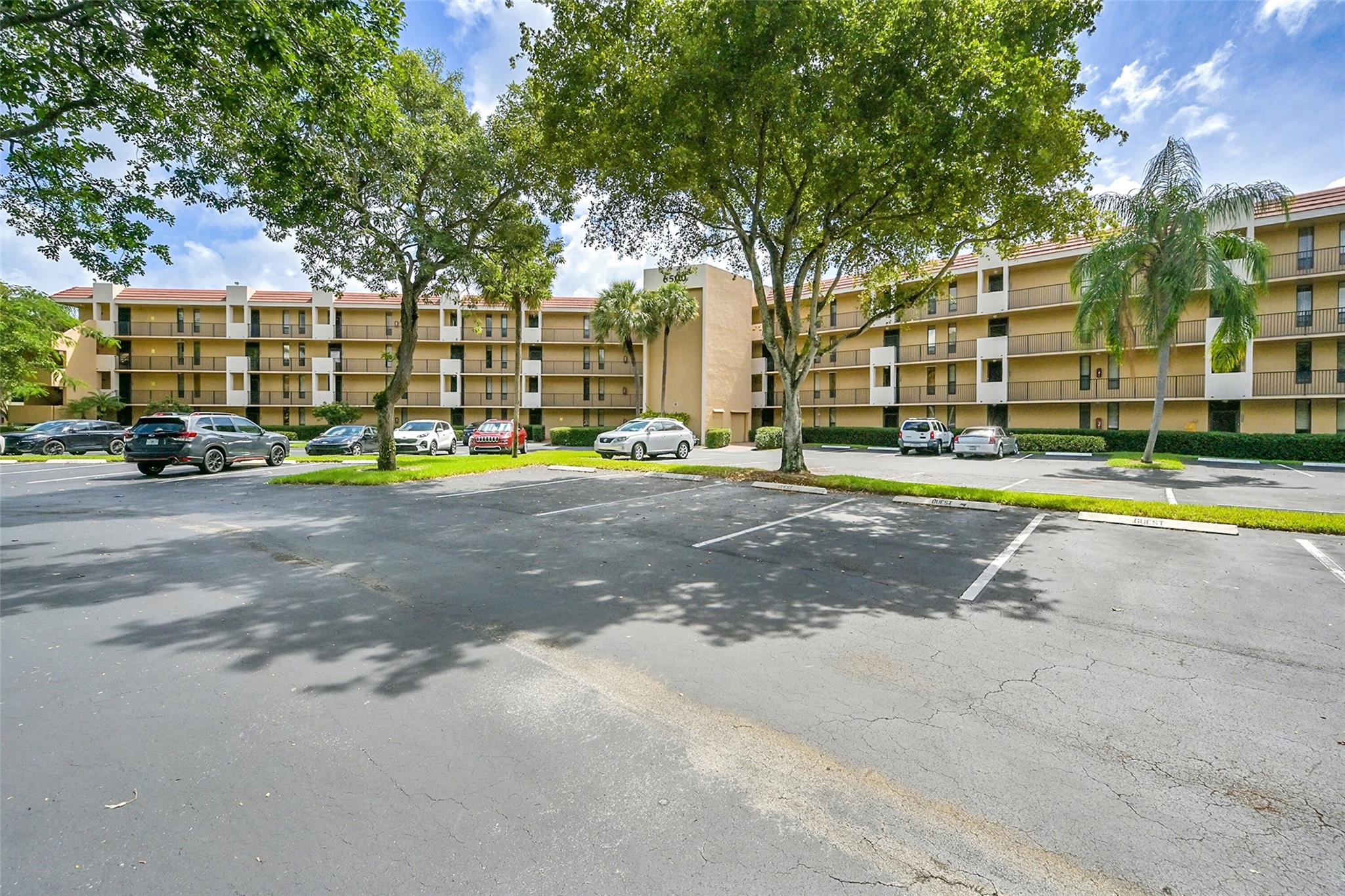 6547 Coral Lake Dr 411