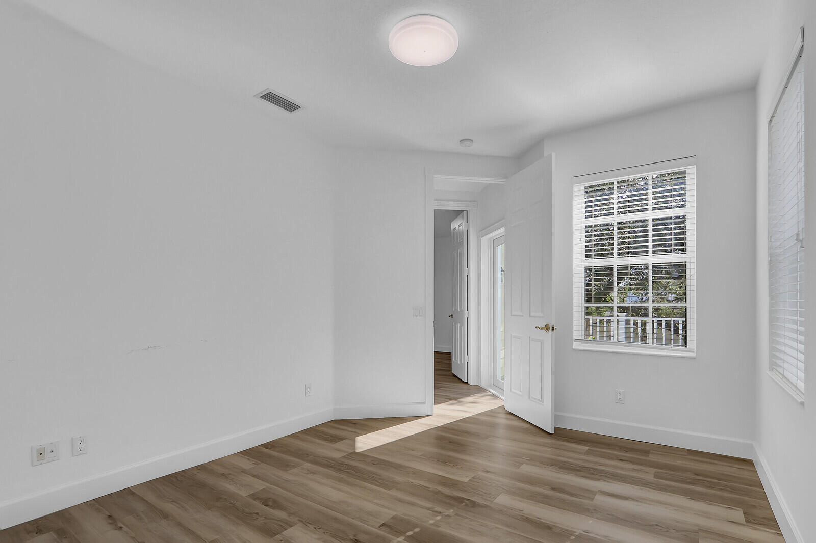 ISLAND AT ABACOA - Residential Lease