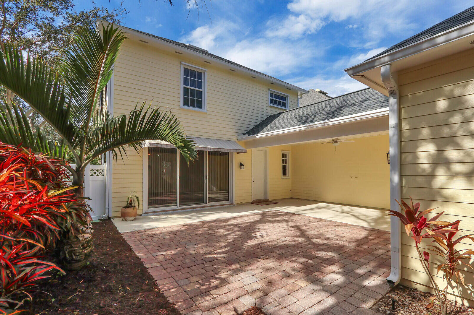 ISLAND AT ABACOA - Residential Lease