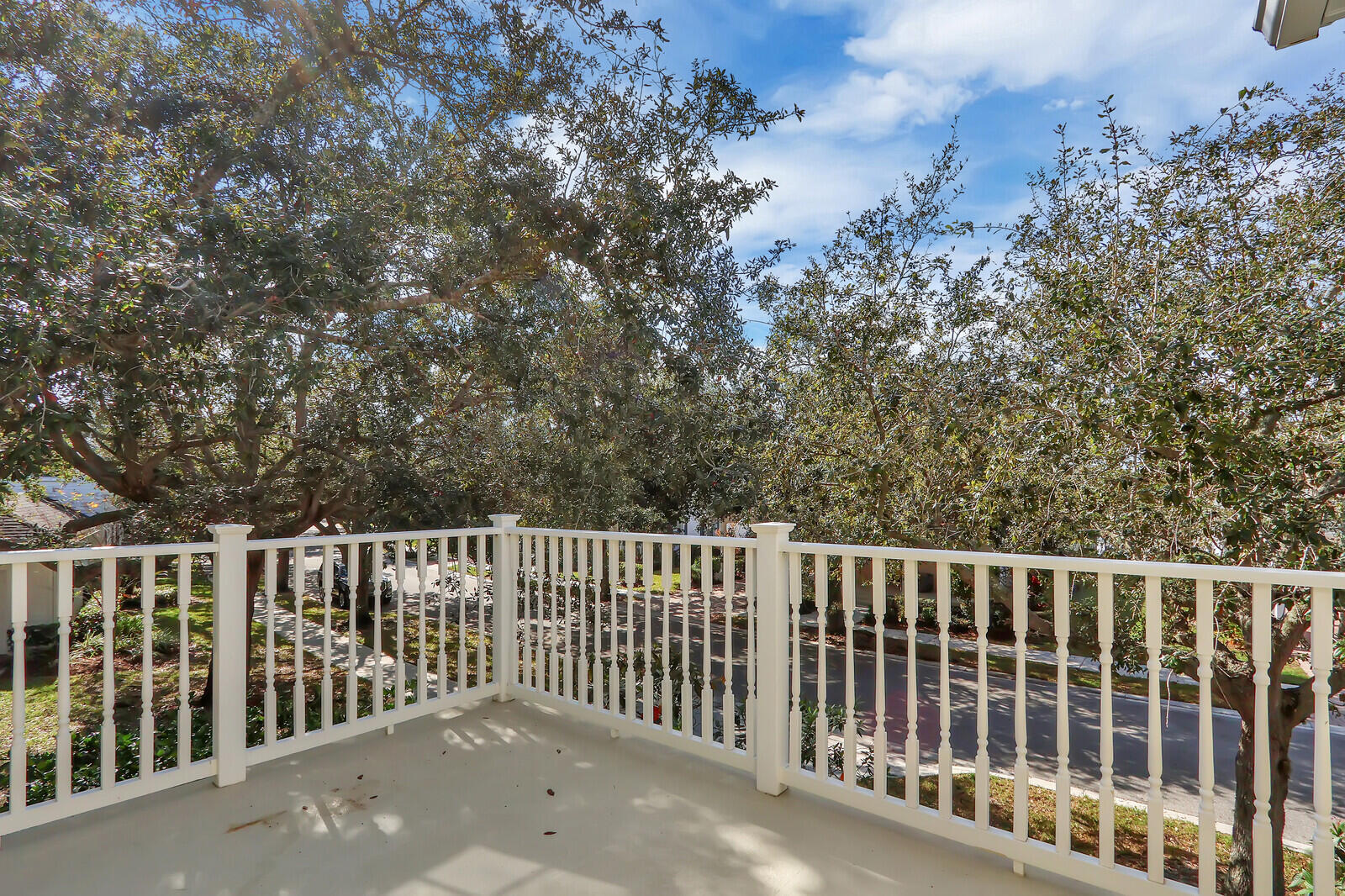 ISLAND AT ABACOA - Residential Lease