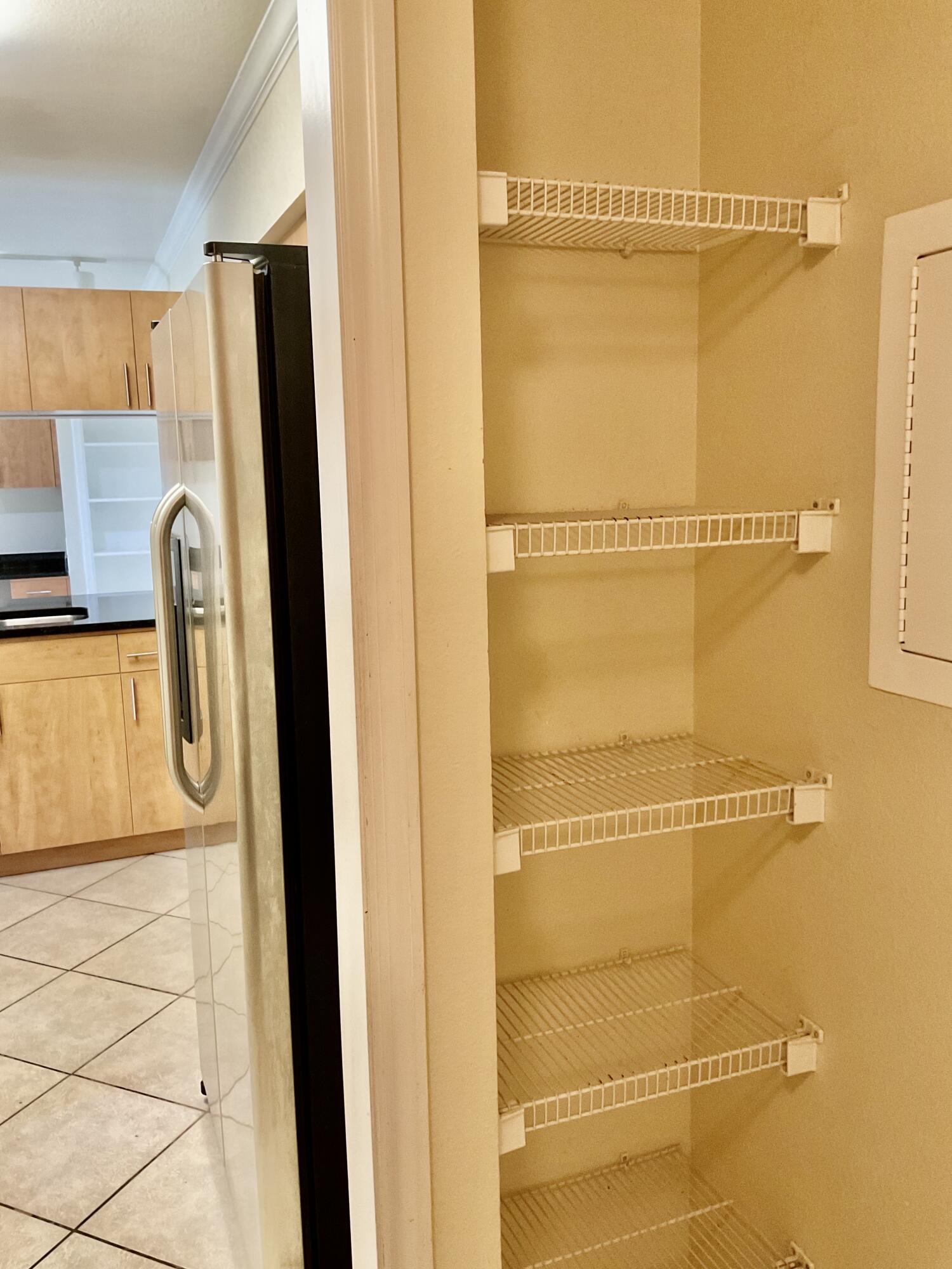 VILLAS AT EMERALD DUNES CONDO - Residential Lease