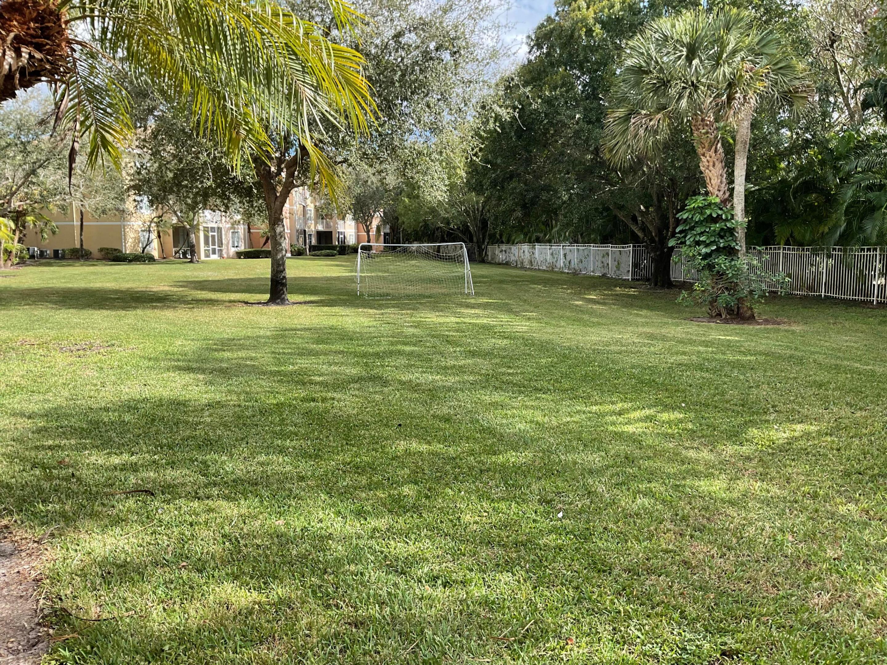 VILLAS AT EMERALD DUNES CONDO - Residential Lease