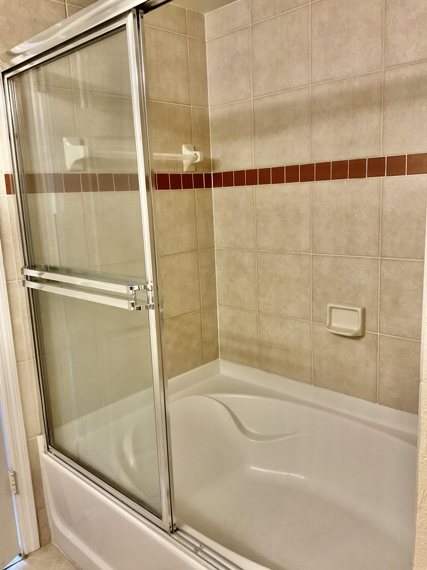 VILLAS AT EMERALD DUNES CONDO - Residential Lease