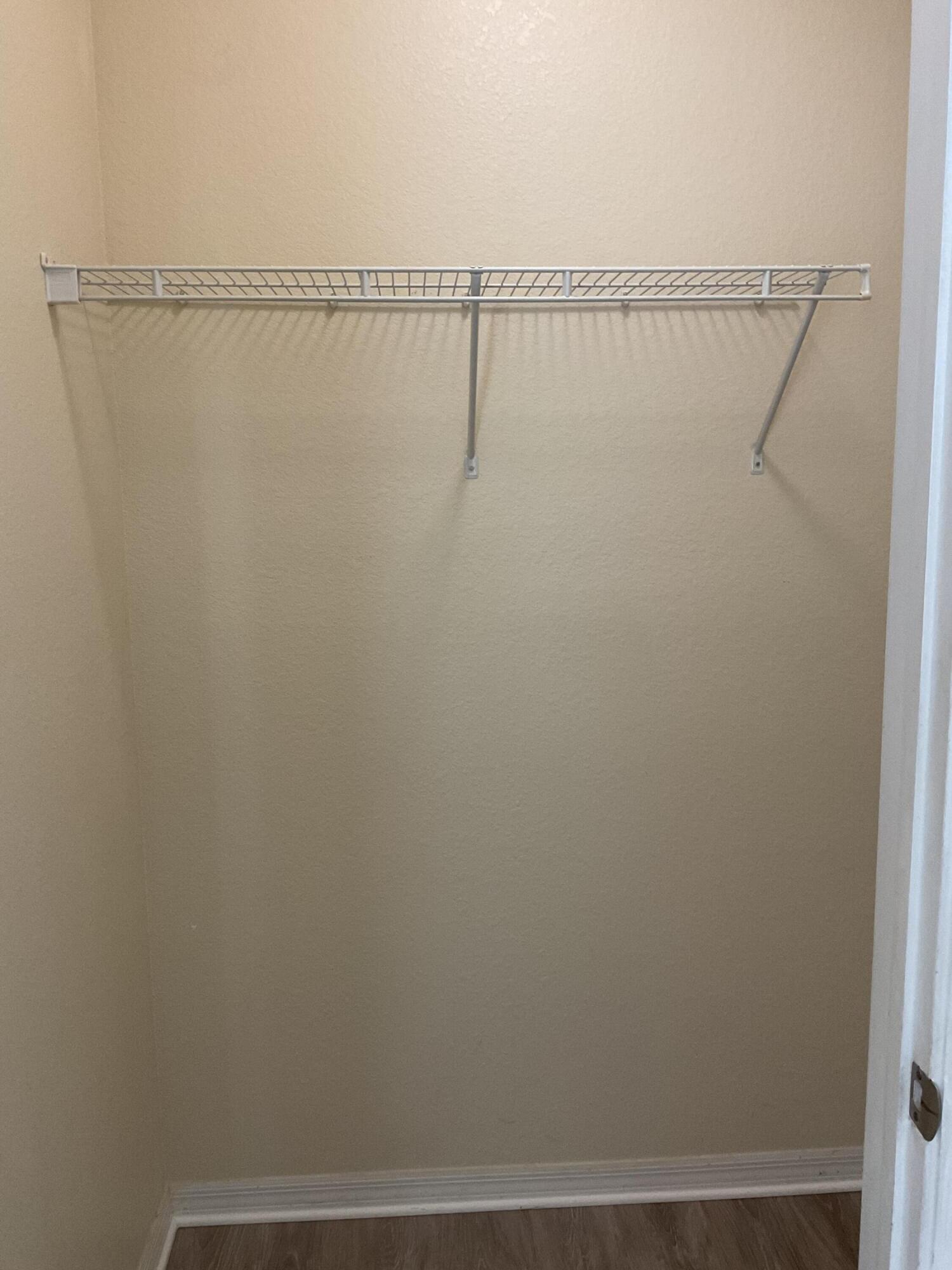 VILLAS AT EMERALD DUNES CONDO - Residential Lease