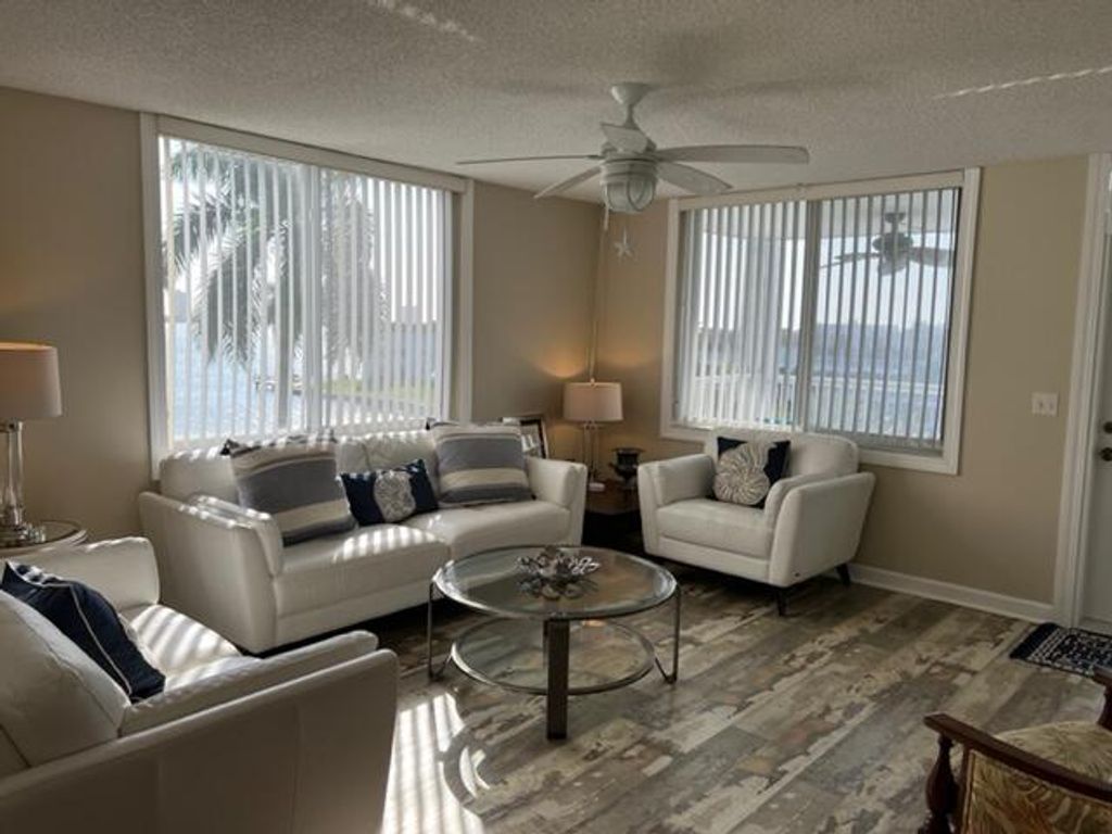 Photo of 104 Paradise Harbour Boulevard #415, North Palm Beach, FL 33408 (MLS # R11011216)