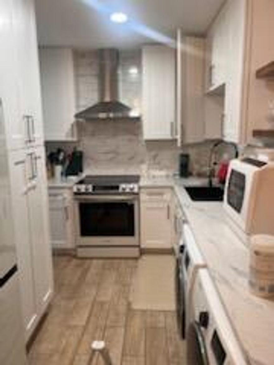 Move right into this beautifully renovated 2-bedroom, 2 full bath condo updated in 2022. Washer/dryer in unit. Hurricane windows. Water, internet, and basic cable included. Located minutes from the beach, restaurants, and shops. 700 minimum credit score, 1 assigned parking space. Available to rent on April 1st. 1 storage locker. Amenities include pool, fitness center, Sauna, BBQ, and courtyard area