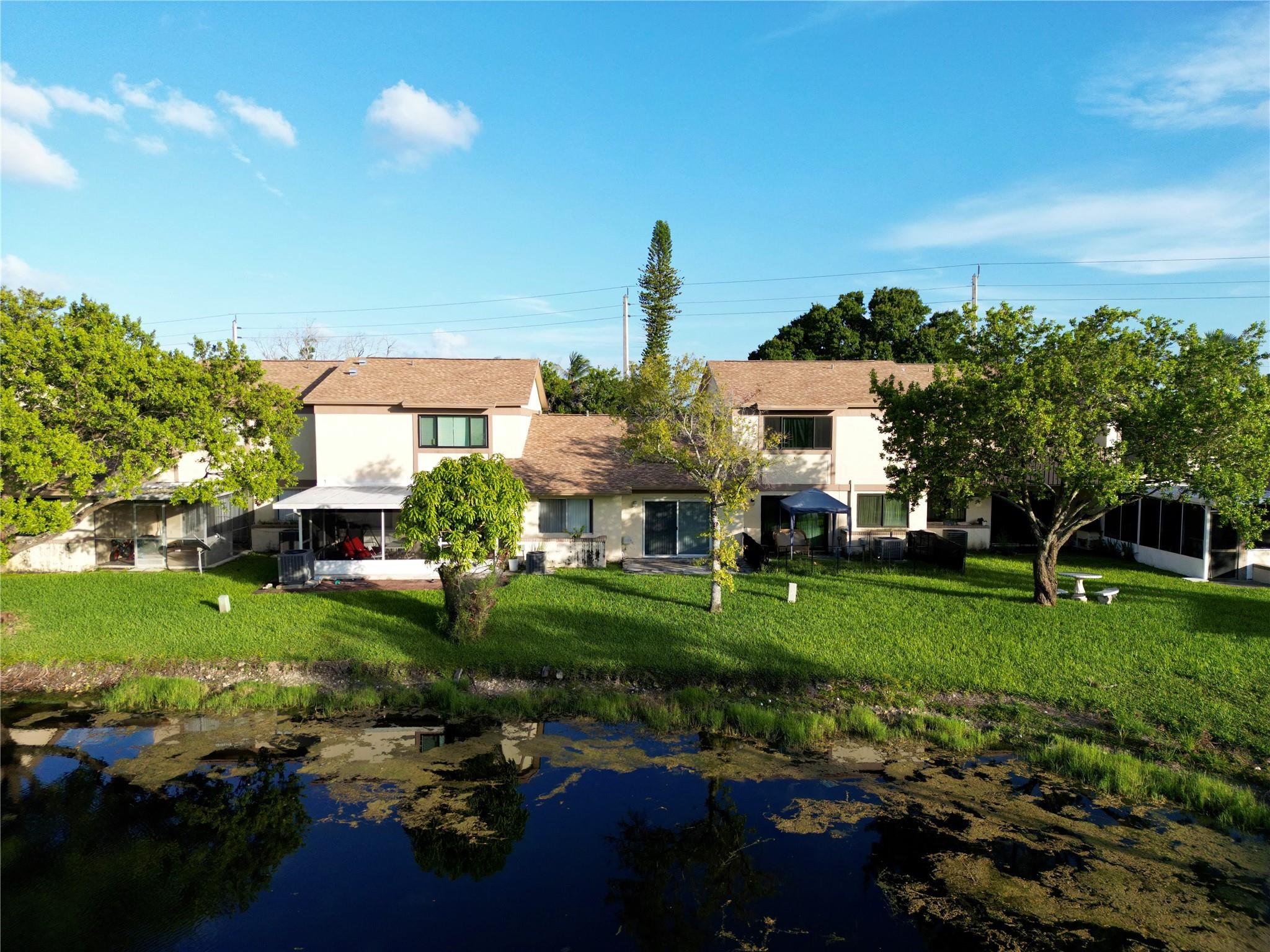 Country Squire Twnhms - Residential Lease