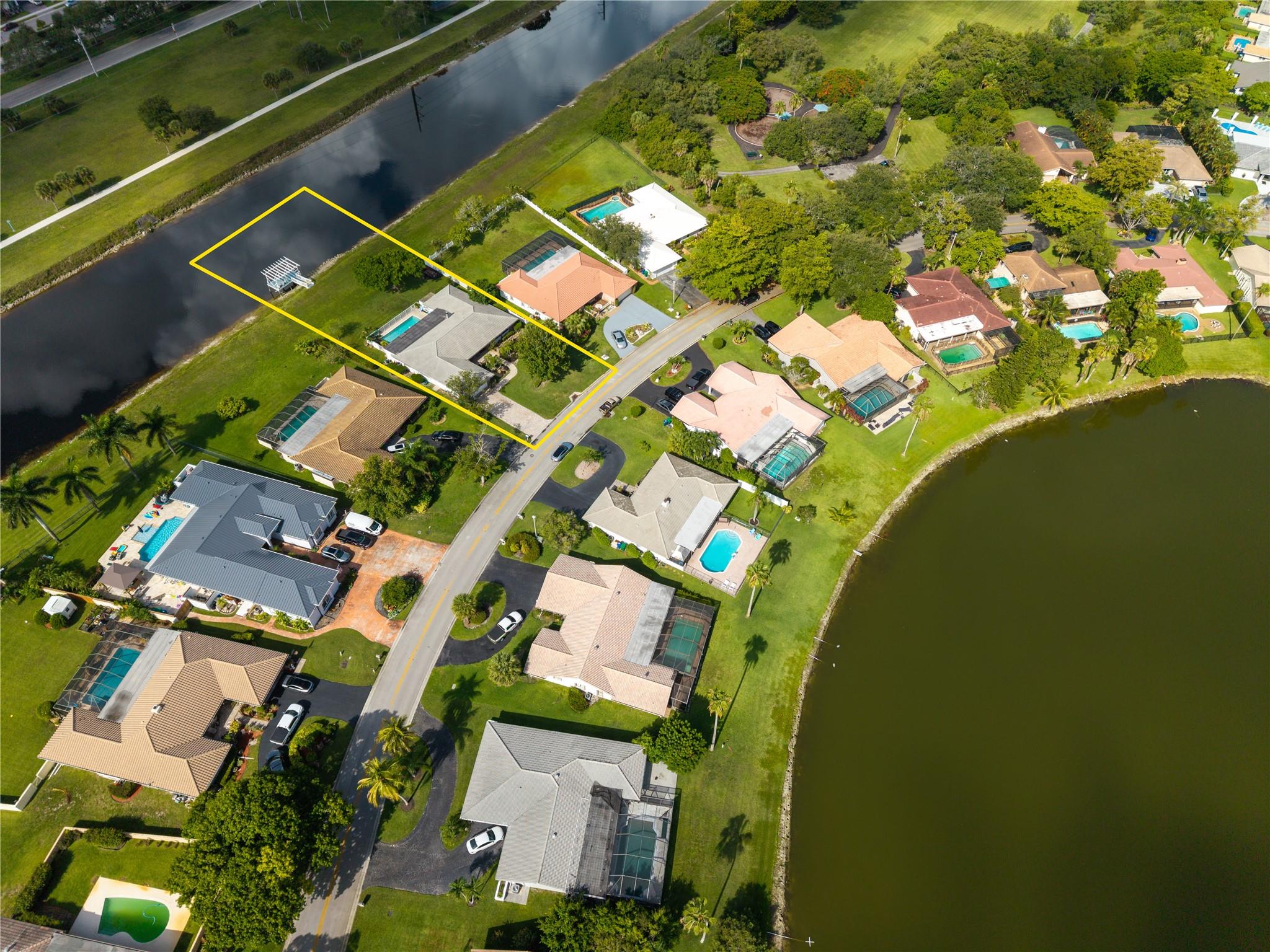 Oak Wood 80-39 B - Residential