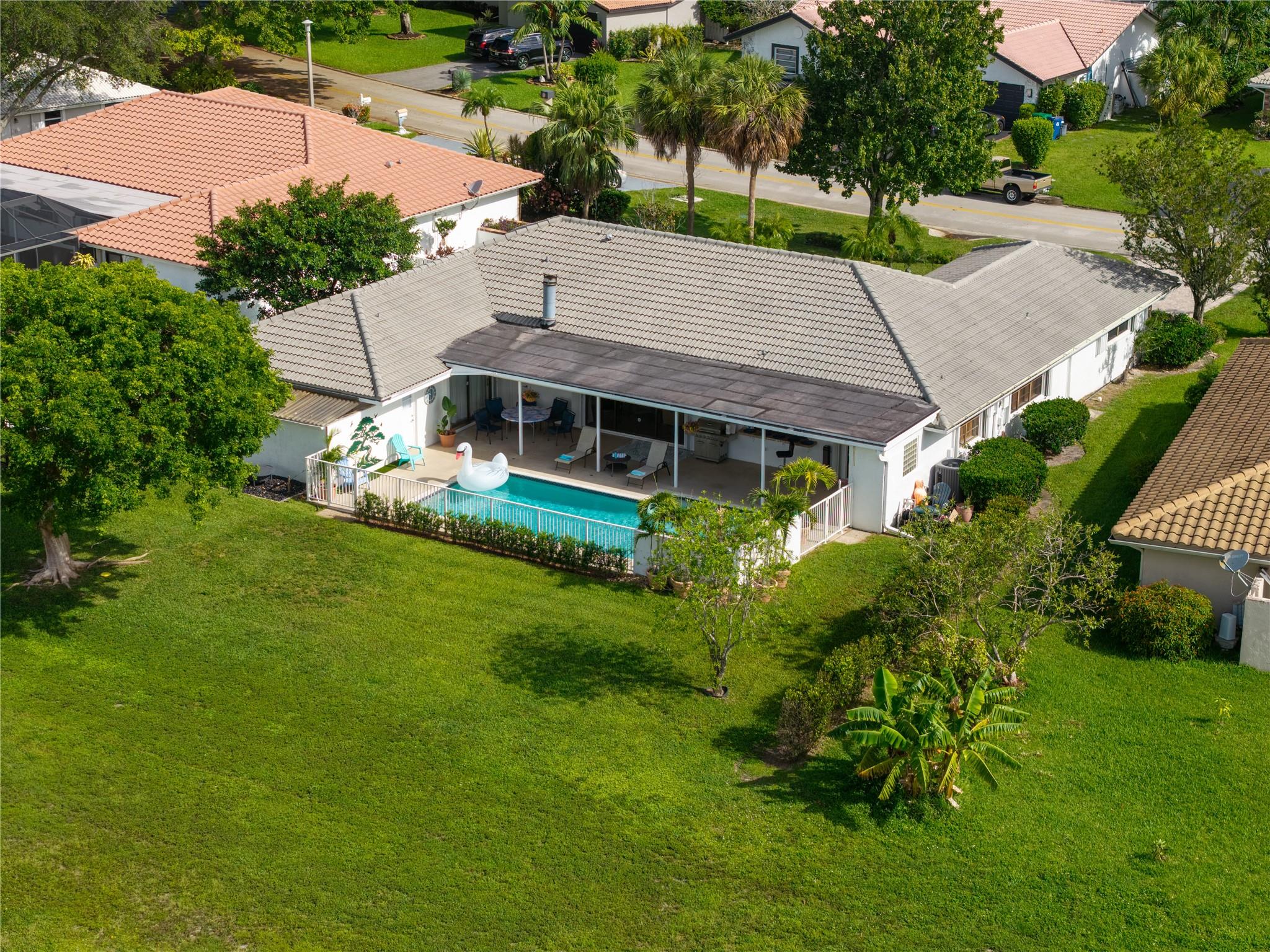 Oak Wood 80-39 B - Residential