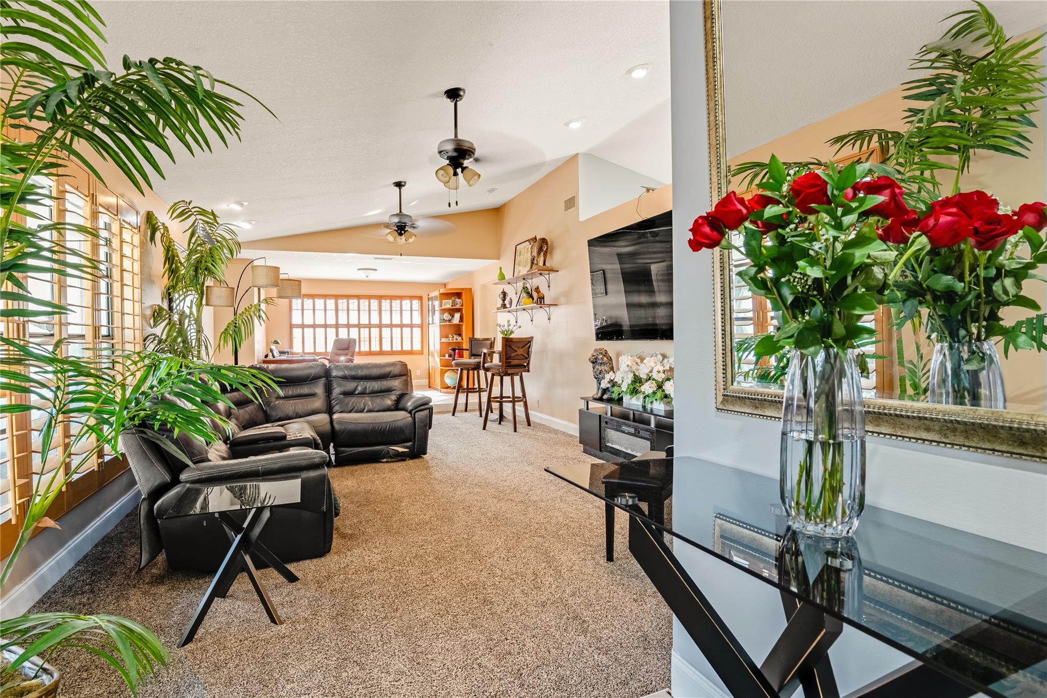 Oak Wood 80-39 B - Residential