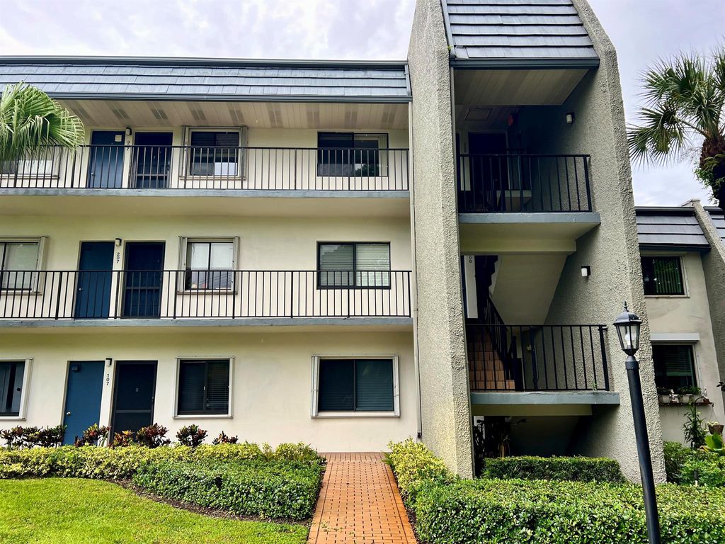 Photo of 4838 Esedra Court #308, Lake Worth, FL 33467 (MLS # R11125893)