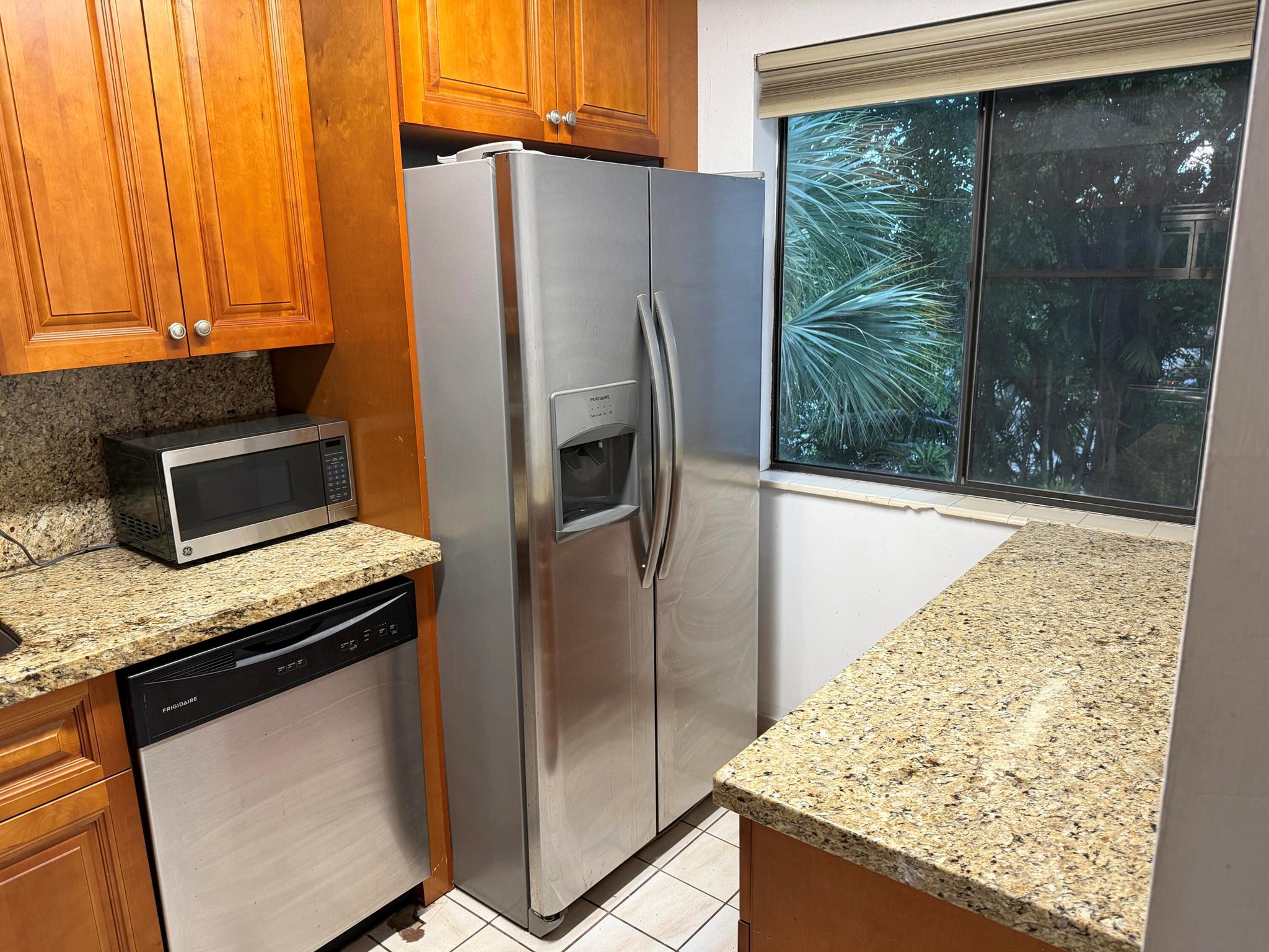 FOUNTAINS OF PALM BEACH C - Residential Lease