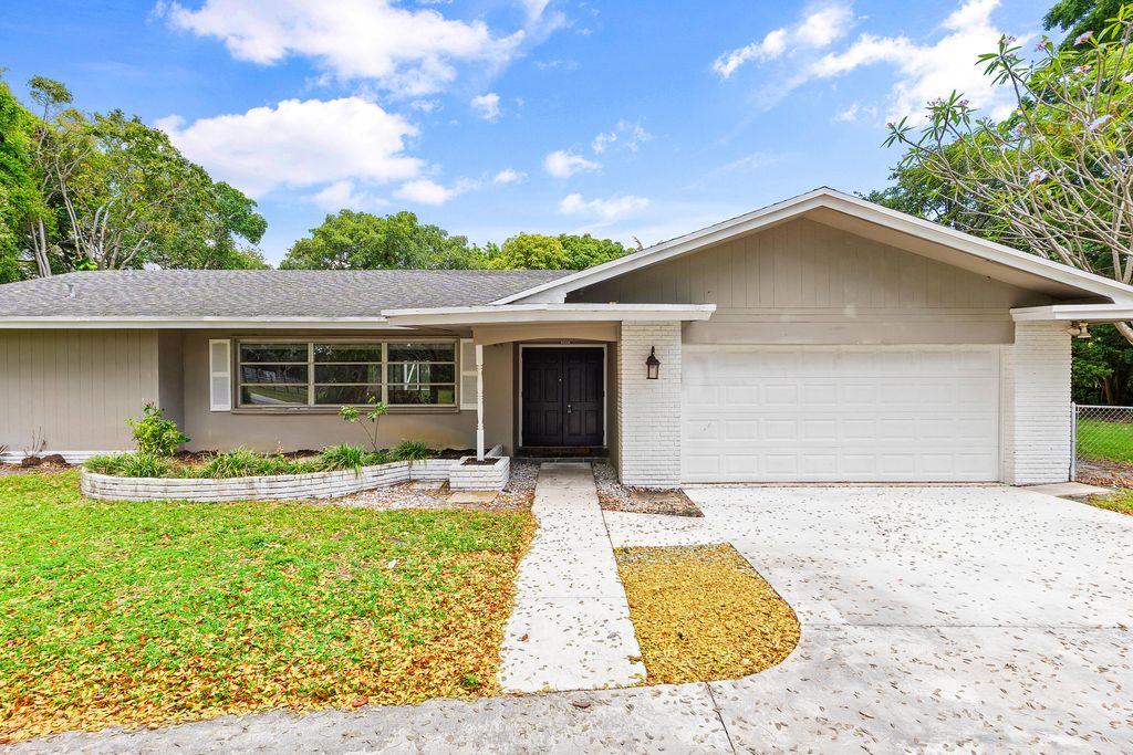 Photo of 4195 Maurice Drive, Delray Beach, FL 33445 (MLS # R11166523)
