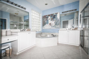 VALENCIA SHORES - Residential