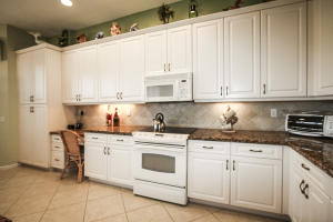 VALENCIA SHORES - Residential