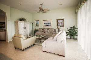 VALENCIA SHORES - Residential