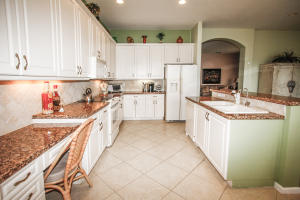 VALENCIA SHORES - Residential