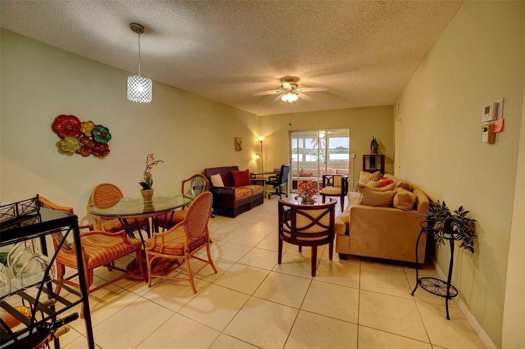 Photo of 1112 Lake Terrace #202, Boynton Beach, FL 33426 (MLS # F10530577)