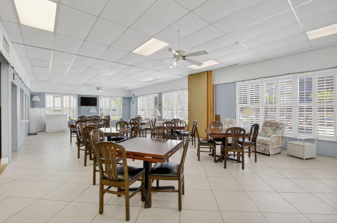 HAMPTON GARDENS 1 CONDO - Residential