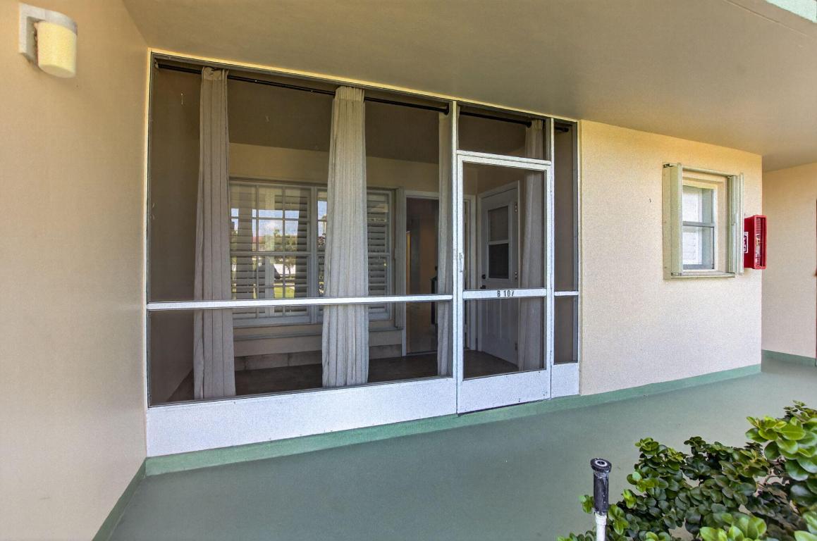 HAMPTON GARDENS 1 CONDO - Residential