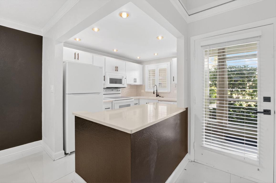 808 SE 7th Street 107