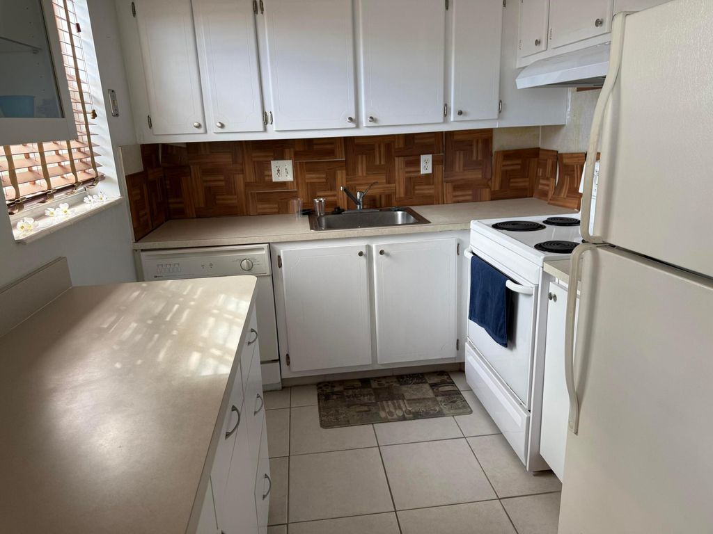 Photo of 192 Waltham H, West Palm Beach, FL 33417 (MLS # R11161262)