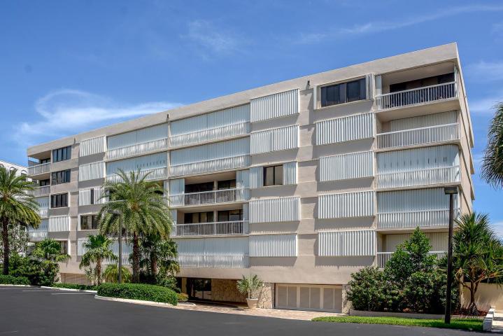 DORCHESTER OF PALM BEACH - Residential Lease