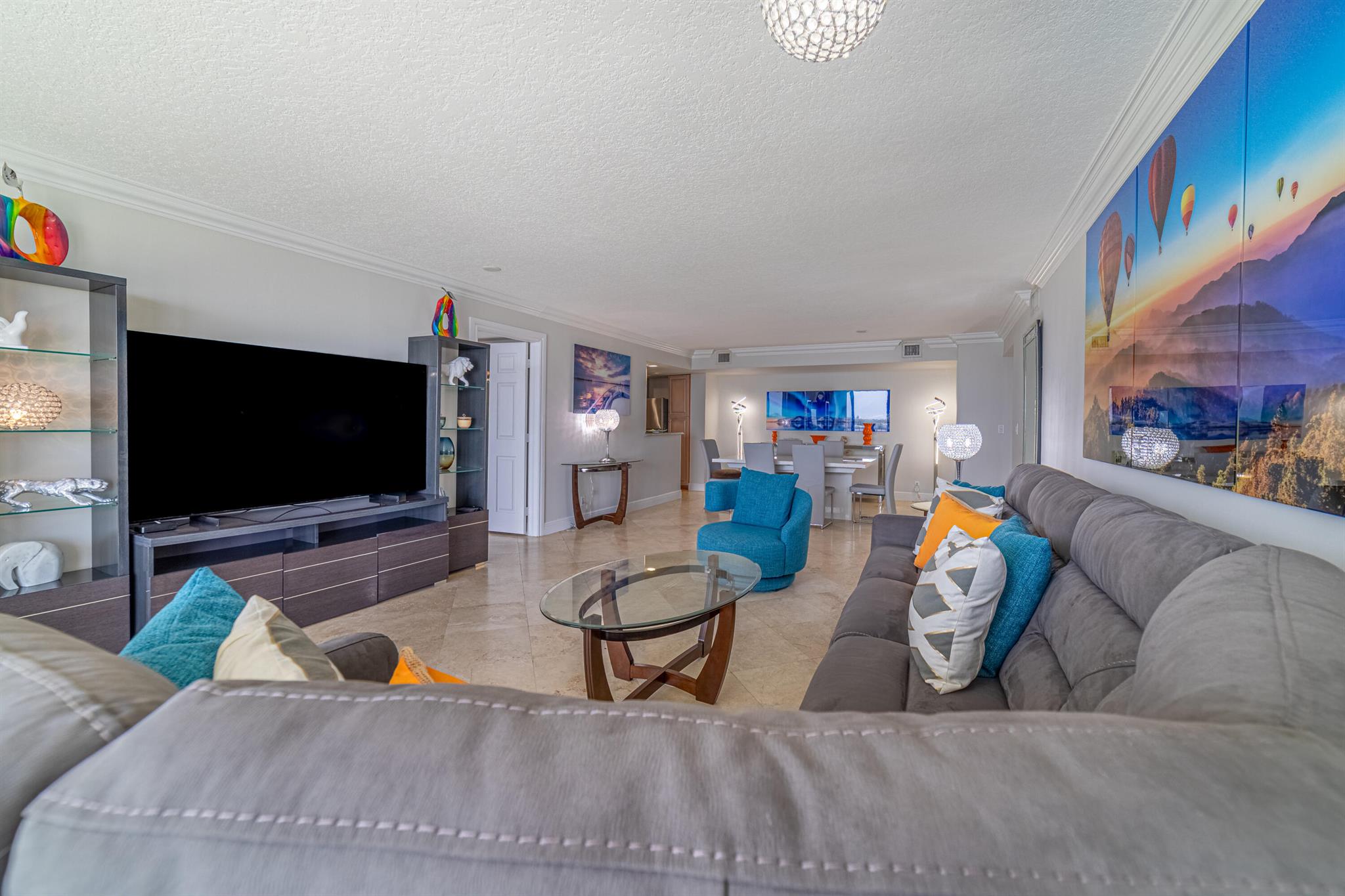 DORCHESTER OF PALM BEACH - Residential Lease