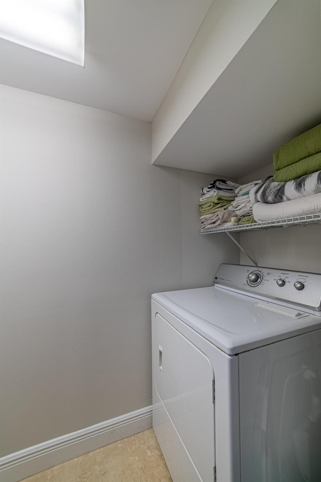 DORCHESTER OF PALM BEACH - Residential Lease