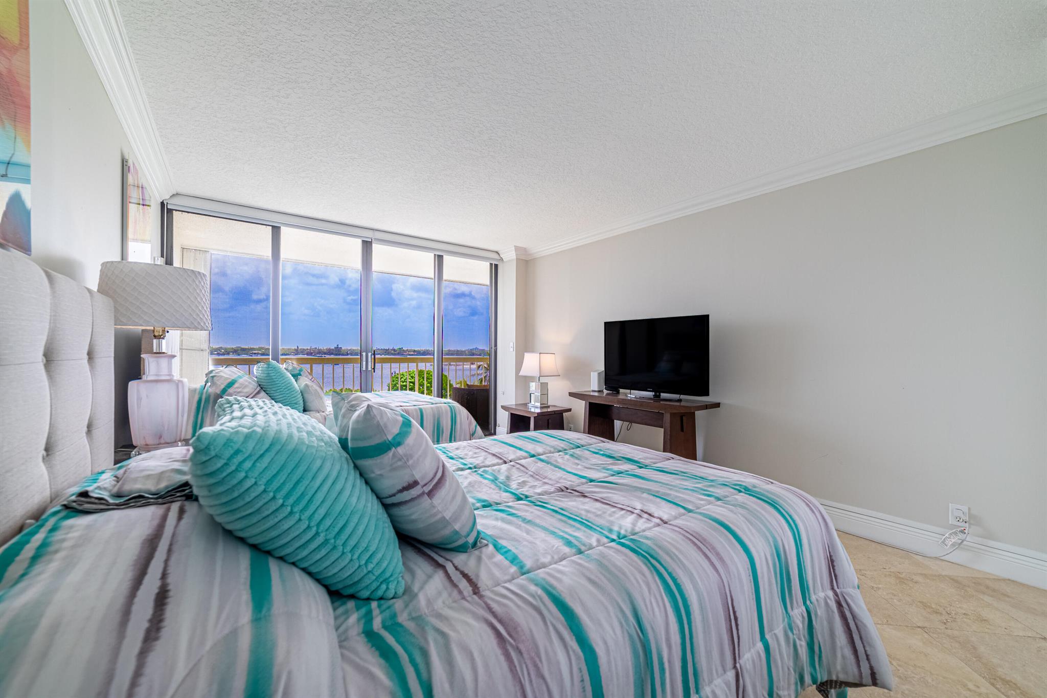 DORCHESTER OF PALM BEACH - Residential Lease