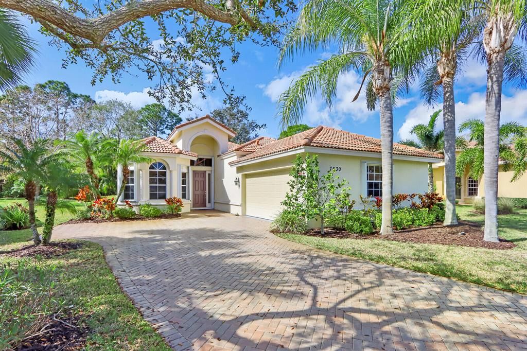 Photo of 7630 Greenbrier Circle, Port St Lucie, FL 34986 (MLS # R10864782)