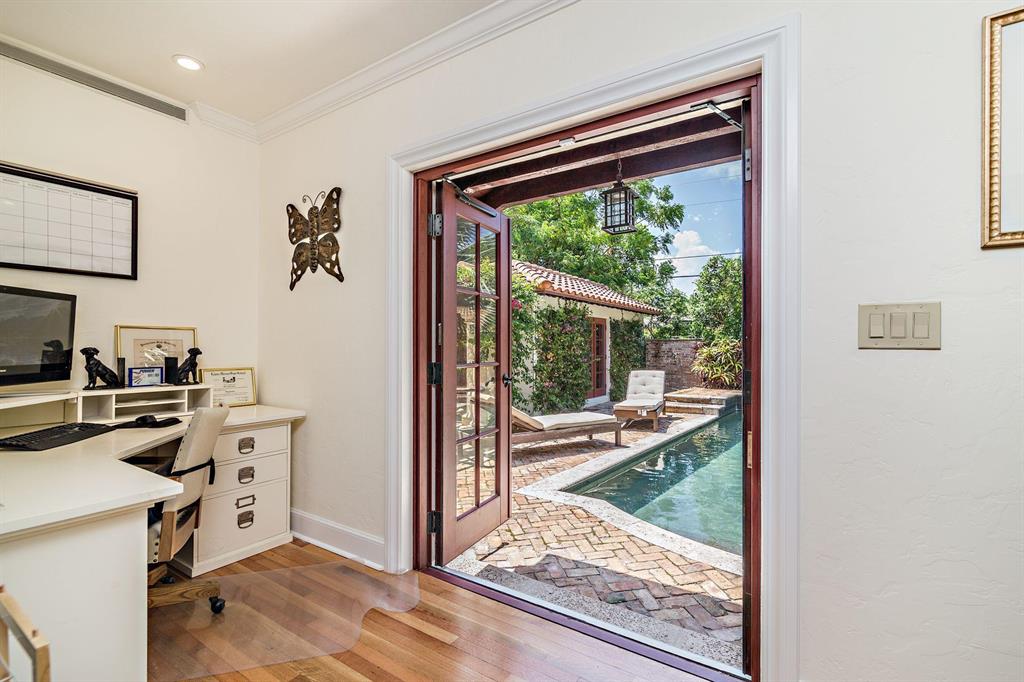 PERSHING PARK LAKE ADD - Residential