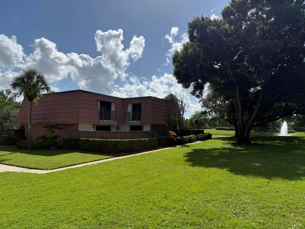 Photo of 2940 SW Sunset Trace Circle, Palm City, FL 34990 (MLS # B26062667)