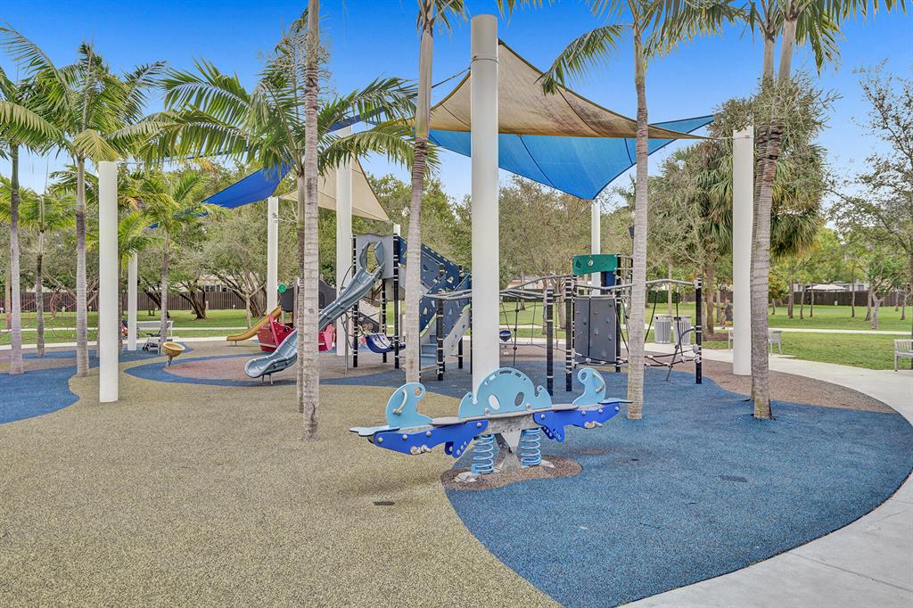 DE SOTO PARK CONDO - Residential