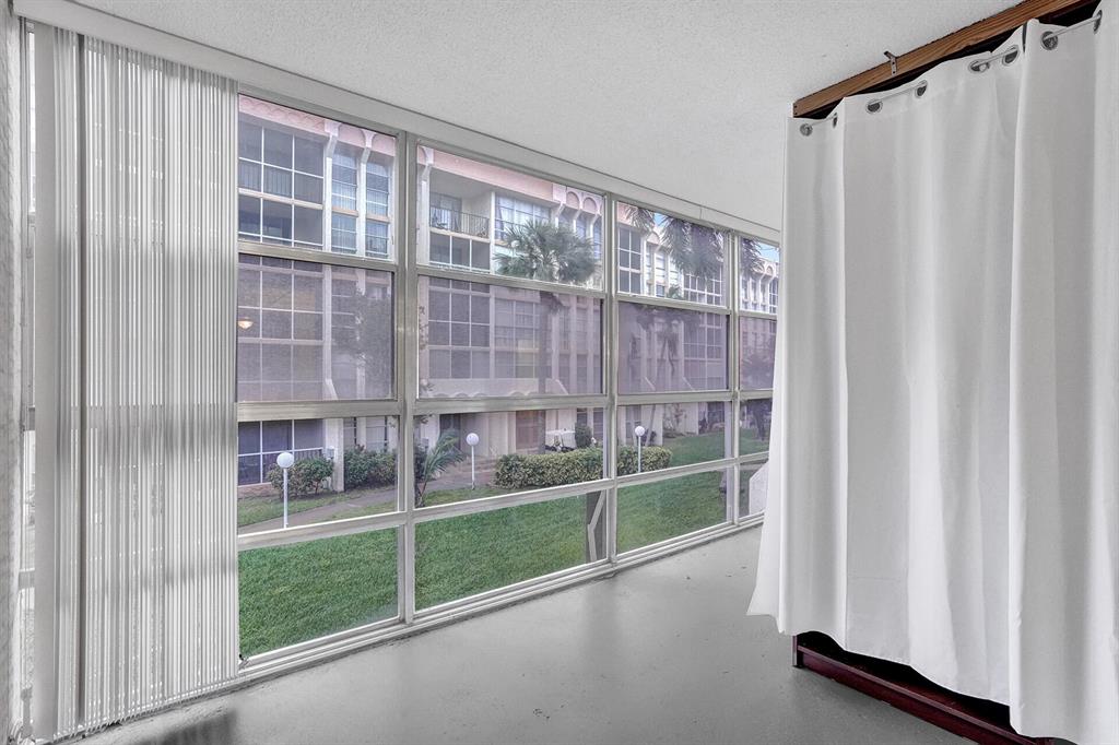 DE SOTO PARK CONDO - Residential