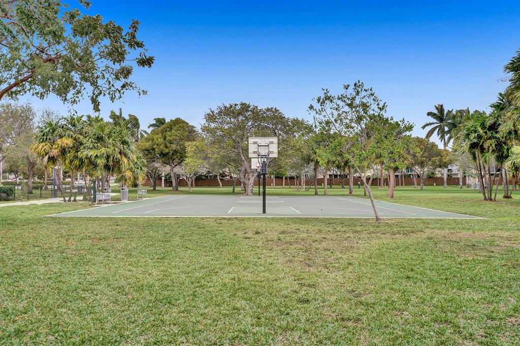 DE SOTO PARK CONDO - Residential