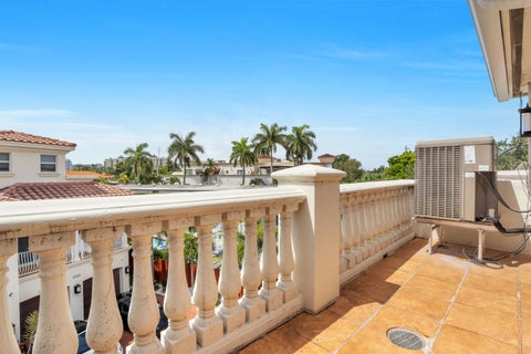 Tiny photo for 1362 Bayview Drive, Fort Lauderdale, FL 33304 (MLS # B26048639)