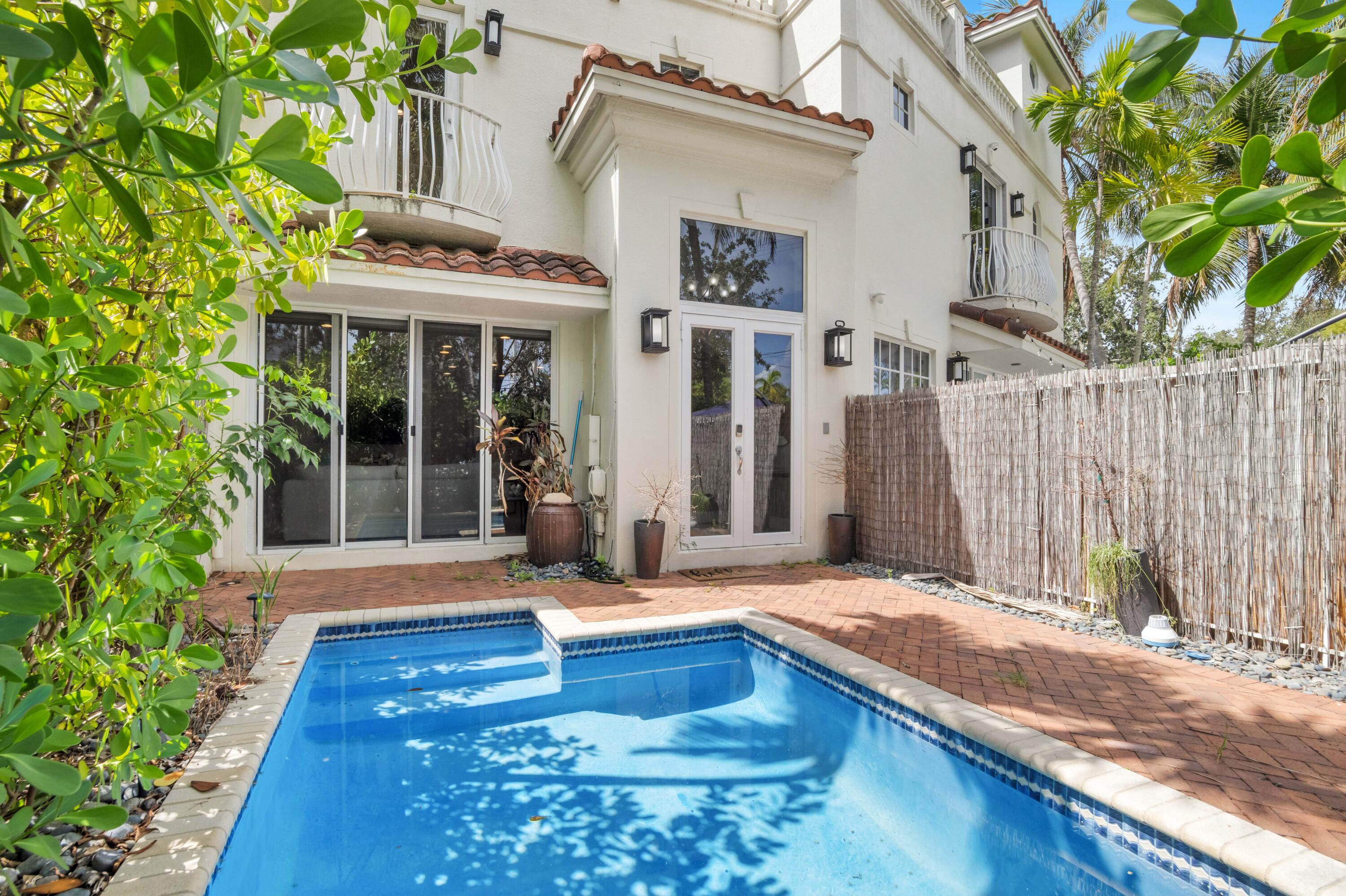 1362 Bayview Drive