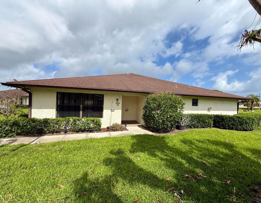 Photo of 1611 Laurel Leaf Lane #B, Fort Pierce, FL 34950 (MLS # B26008644)