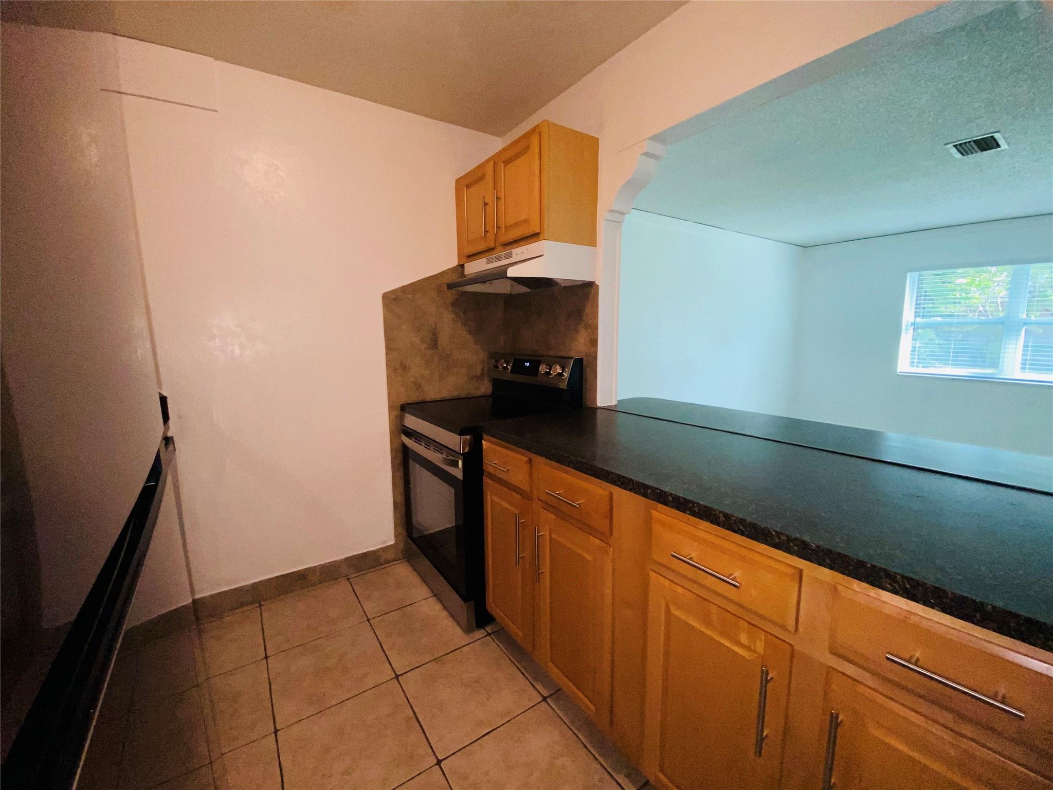 Castlewood 71-37 B - Residential Lease