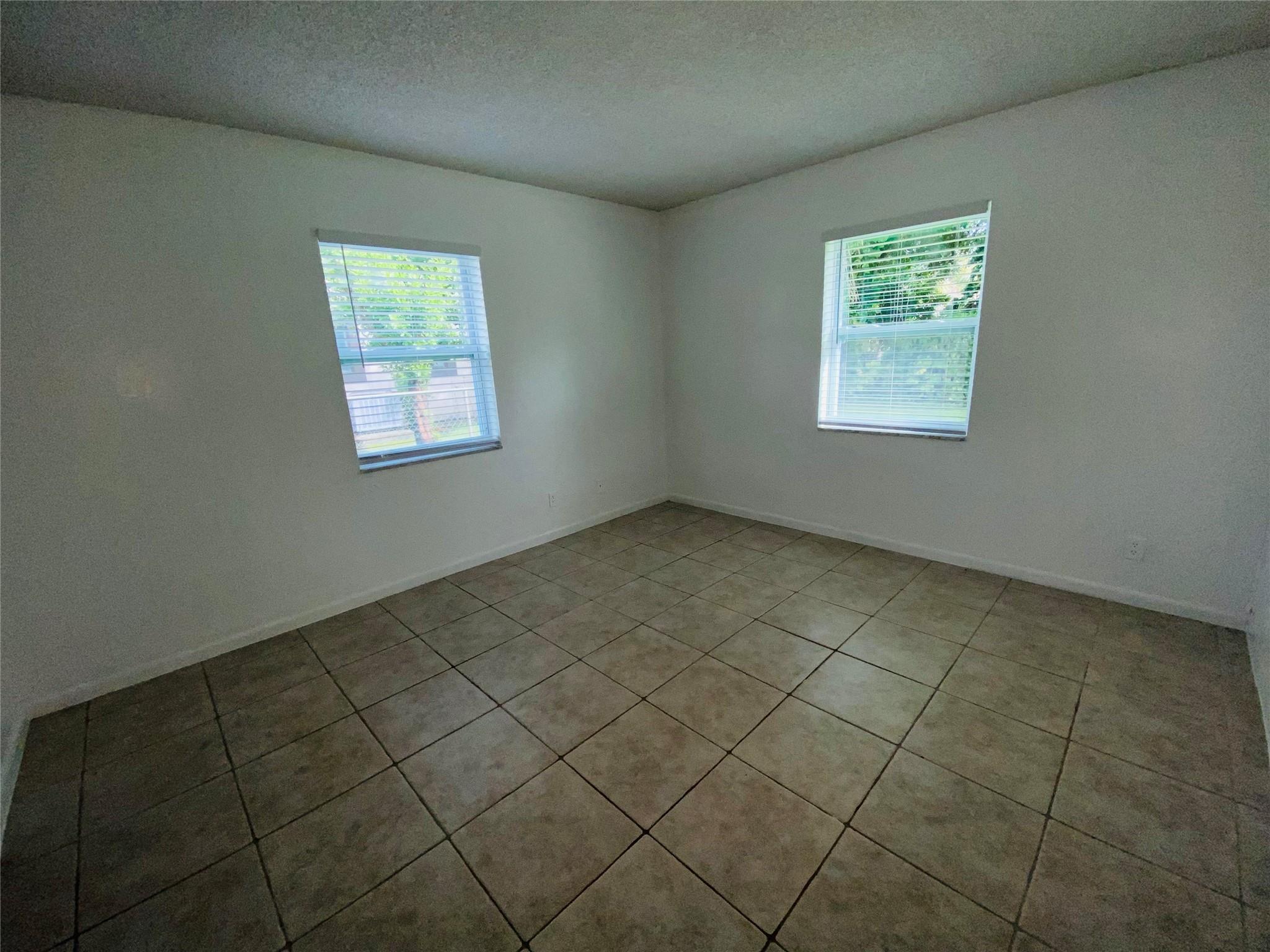 Castlewood 71-37 B - Residential Lease